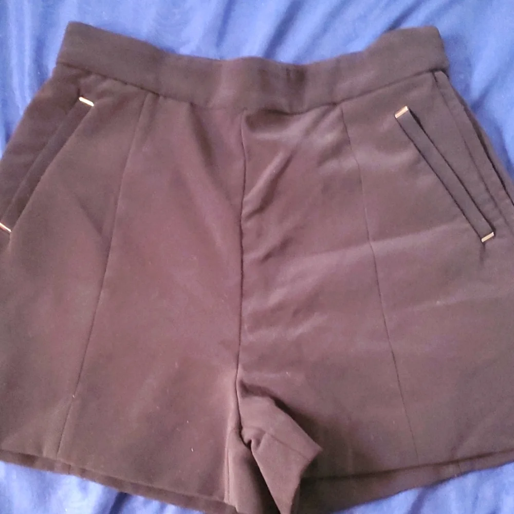 H&M shorts - Picture 1 of 3